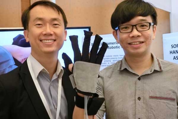 Robotic Glove invented by NUS researcher to assist in Healthcare