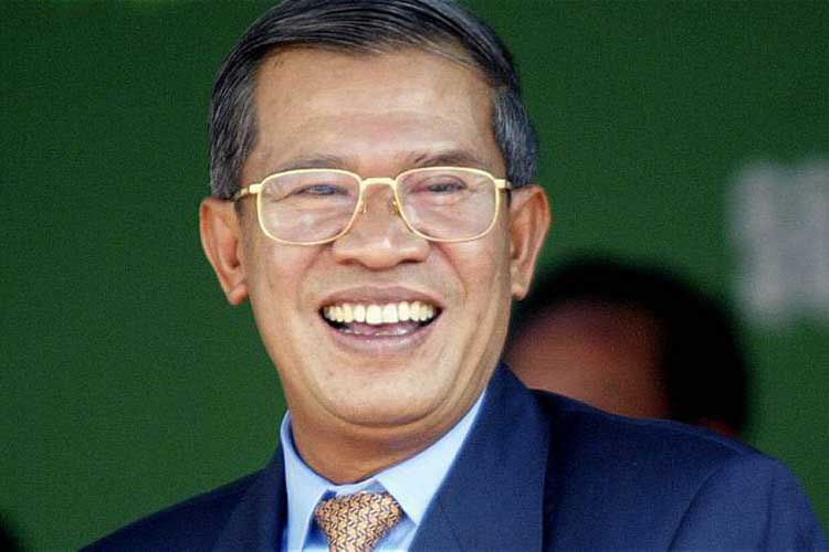 Cambodia Prime Minister uses Social Media to connect