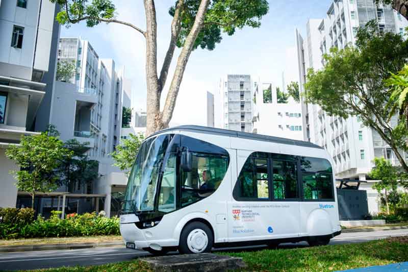 Singapores first flash charging electric shuttle to be trialled at Nanyang Technological University