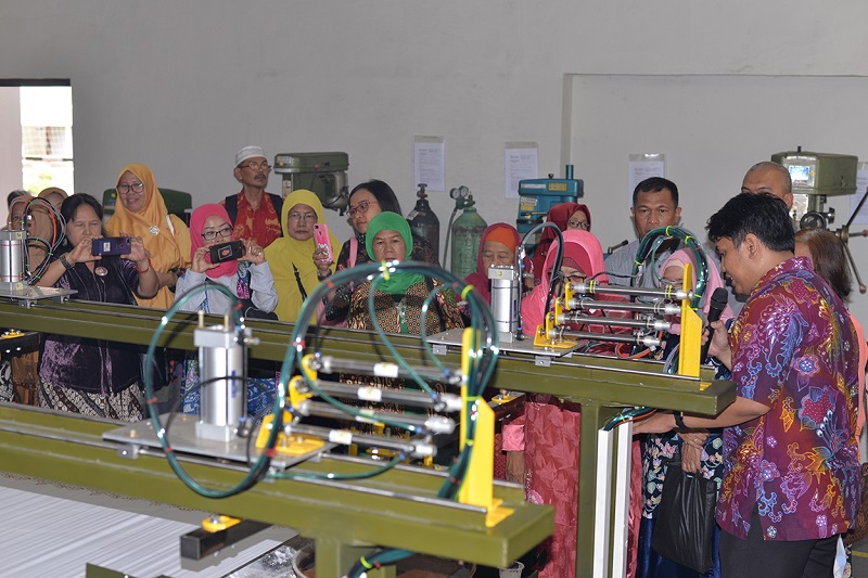 Automating Indonesia Batik Production