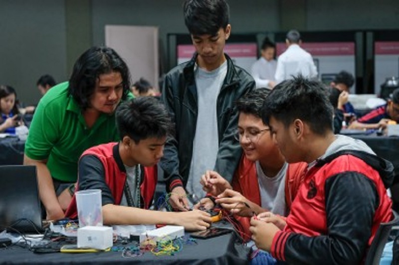 Tagisang Robotics Design Build and Play Competition